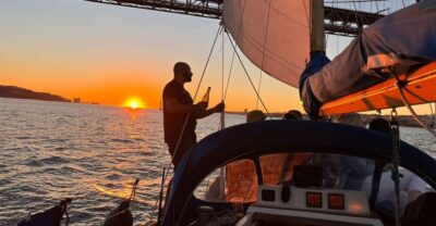 Lisbon: Sailboat Sunset Tour with a Drink - The 2-Hour Sailing Rhythm: How the Sunset Cruise Works