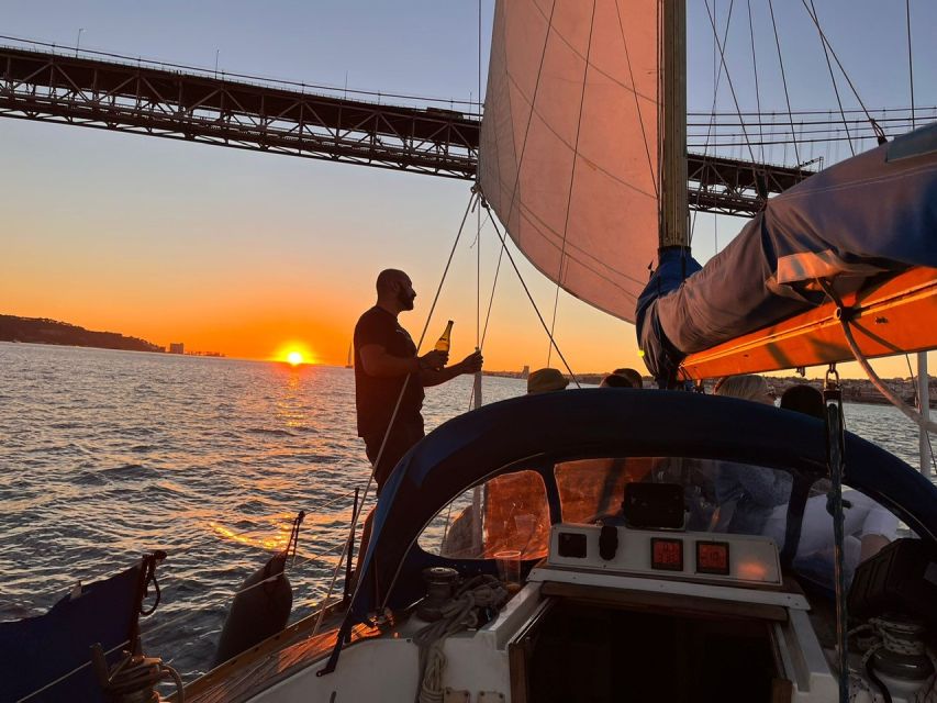 Lisbon: Sailboat Sunset Tour with a Drink - Small-Group Comfort Details That Matter More Than You Think