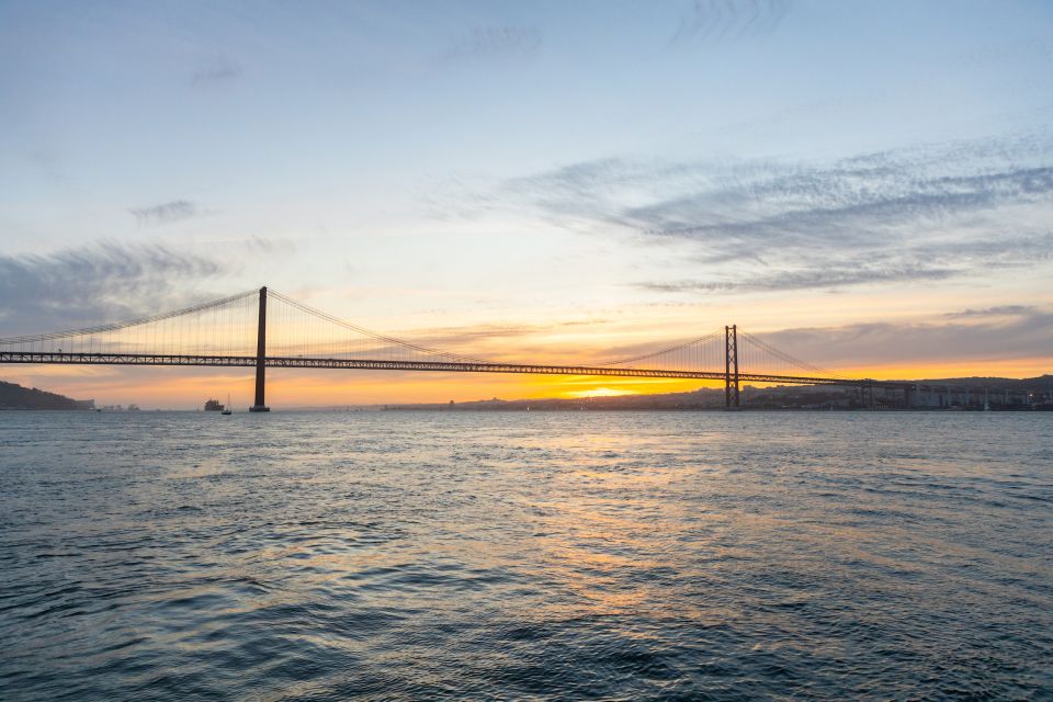 Lisbon: Sailing Tour on the Tagus River - Weather reality: when wind and rain happen