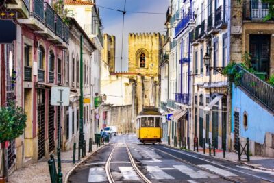 Lisbon: São Jorge Castle E-Ticket and Audio Guide - Entering the castle: how the skip-the-line really helps
