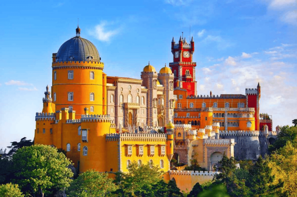 Lisbon: Sintra, Pena Palace & Cascais Guided Tour - Sintra town: your orientation walk before you hit the palace