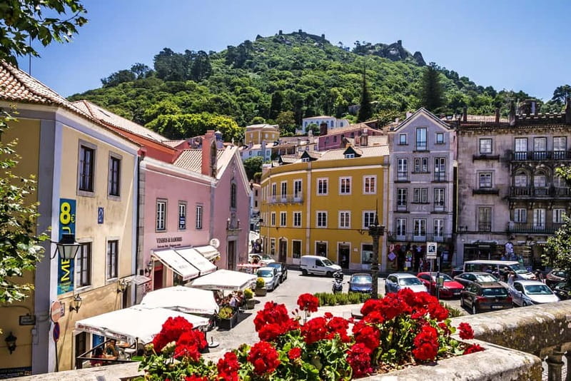 Lisbon: Sintra, Pena, Regaleira, Cabo Roca, Cascais Day Tour - Sintra historic center plus breakfast and pastries: the town part isn’t rushed