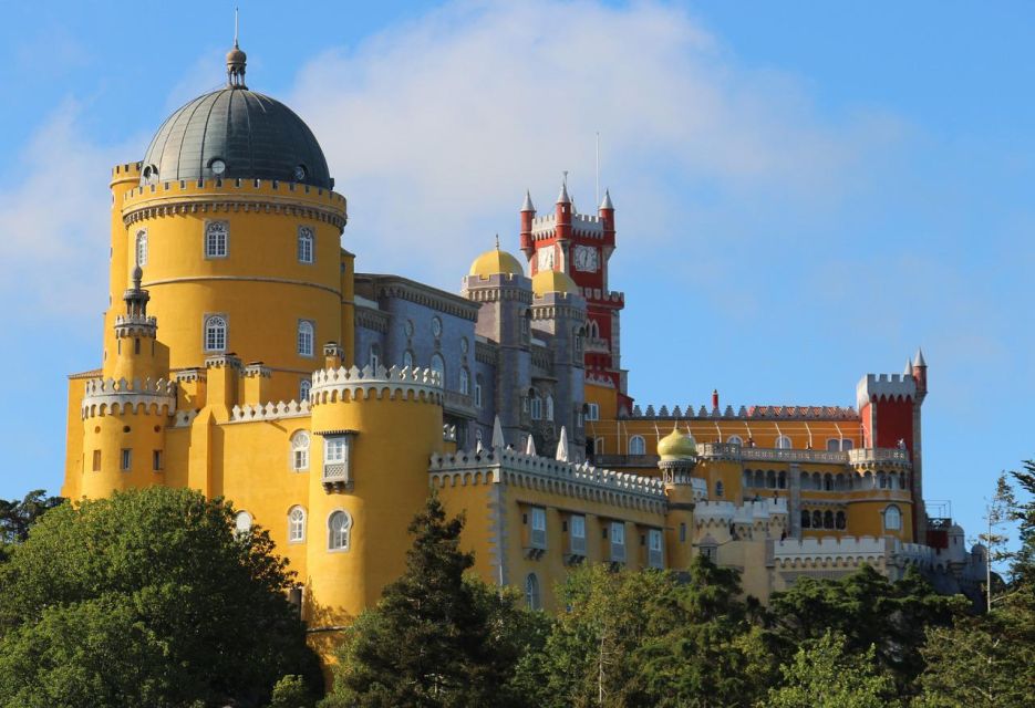 Lisbon: Sintra, Pena, Regaleira, Cabo Roca, Cascais Day Tour - Cascais free time: two hours to walk, swim, and choose your own lunch