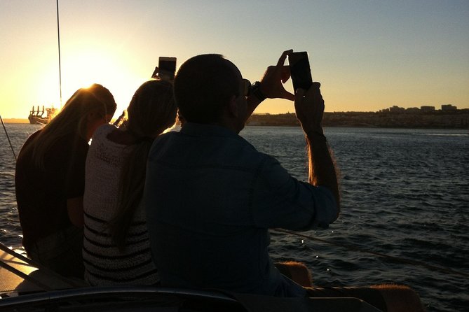 Lisbon Small Group 2h Sunset Sailing- Live Commentary & a Drink - A Sunset Sail That Actually Fits a Tight Lisbon Schedule