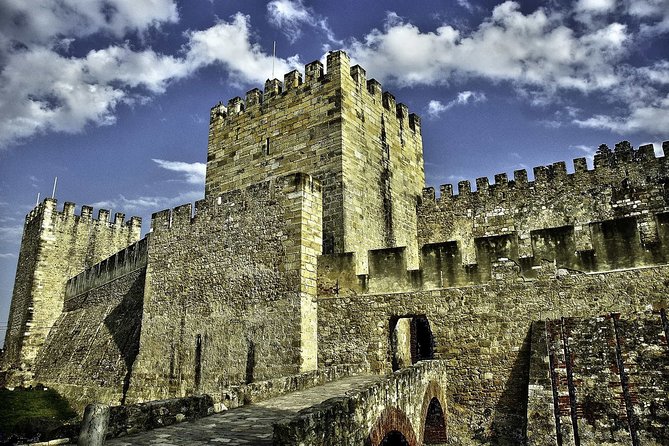 Lisbon Small-Group Sightseeing City Tour with Transportation - Discovery Monuments: Padrão dos Descobrimentos and the Triumph Arch Climb