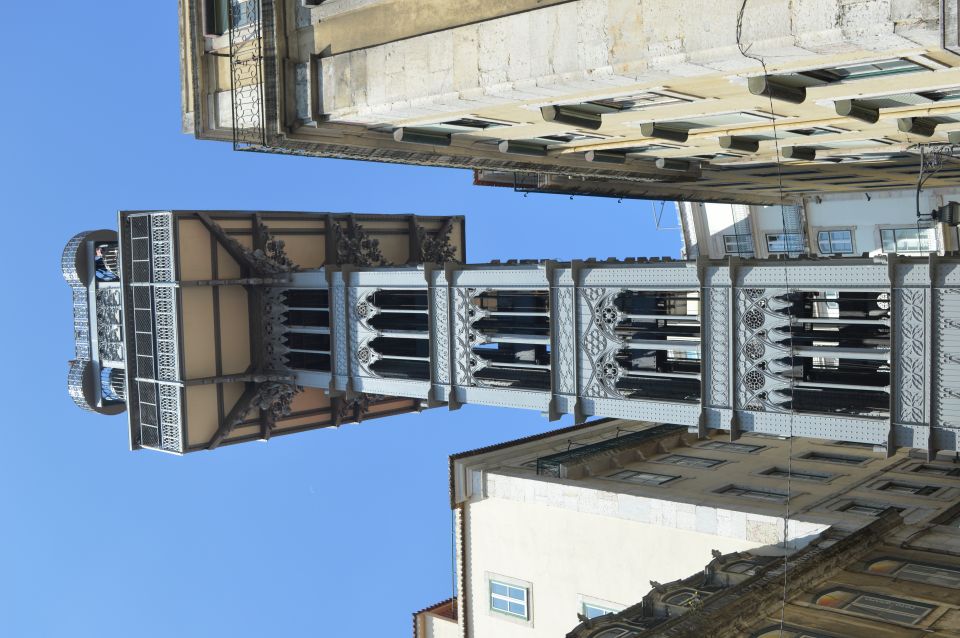Lisbon: Starter Walking Tour to the highlights in German - Start at Rossio Square North Fountain: the meeting point you can actually find