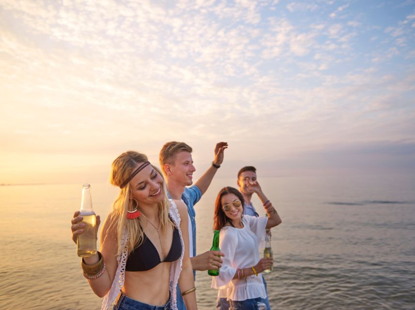 Lisbon: Sunset Boat Party Cruise with DJ and Open Bar - Boat comfort, bathrooms, and why weather matters on the Tagus