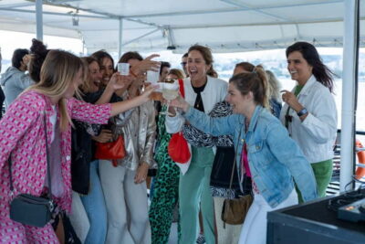 Lisbon: Sunset Boat Tour with Music and Drinks - Evora boat history: more interesting than it sounds