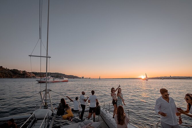 Lisbon: Sunset Catamaran Boat Tour with Music and Drinks - Key Things I’d Prioritize Before You Go