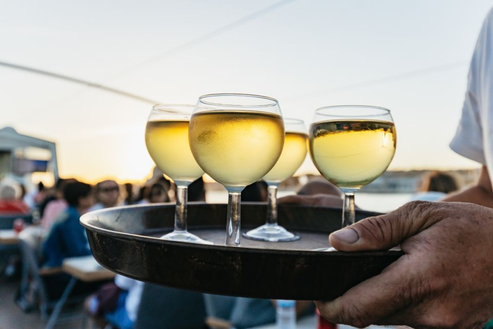 Lisbon: Sunset Cruise with Welcome Drink and Snacks - Who this Lisbon sunset cruise suits best