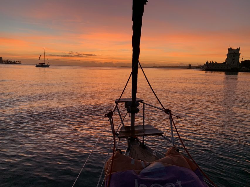 Lisbon: Sunset Sailing Cruise with Wine - Key highlights worth planning around
