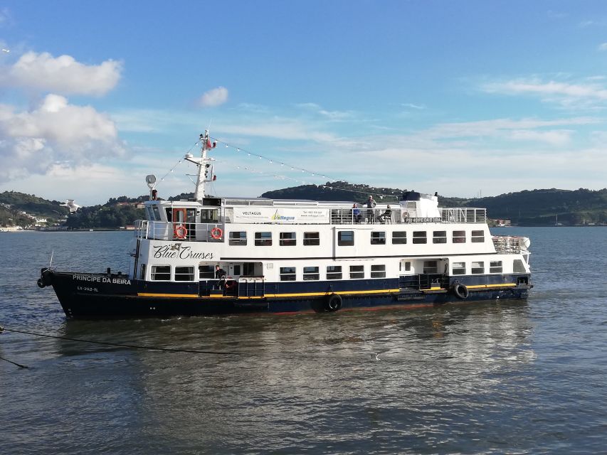 Lisbon: Tagus River Boat Tour with One Drink Included - The Cruise Day Plan: What You’ll See Between Stops
