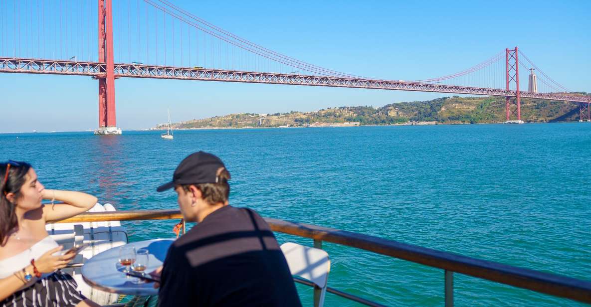 Lisbon: Tagus River Boat Tour with One Drink Included - Where to Meet: Estação Fluvial Sul e Sueste and Blue Cruises Counter 3