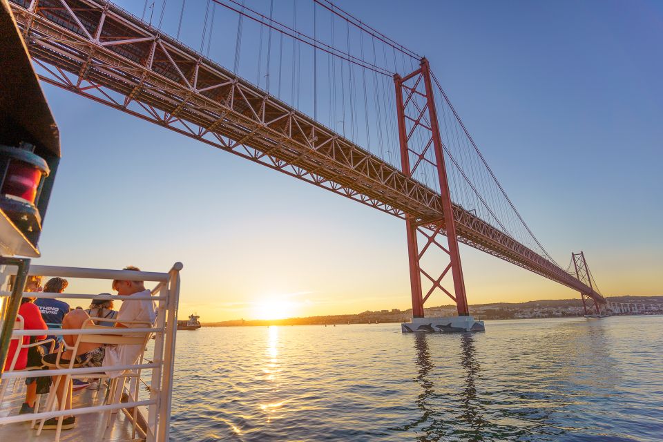 Lisbon: Tagus River Sunset Tour with Snacks and Drink - What the 2 hours actually feels like