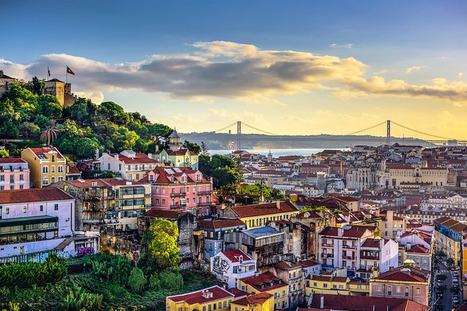 Lisbon to Porto Up to 4 Stops: Obidos, Nazare, Fatima and Aveiro - A Private One-Way Ride That Feels Like Sightseeing