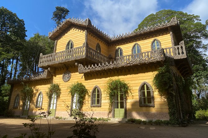 Lisbon to Sintra Pena & Regaleira guided tour in 8pax group - Cascais and Estoril: Seaside Towns With Money, History, and Bond Energy