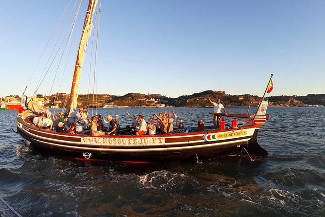 Lisbon Traditional Boats - Guided Sightseeing Cruise - Timing, getting there early, and what to expect onboard