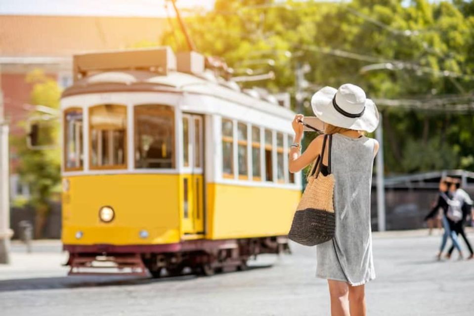 Lisbon: Tram 28 Entry Ticket & Audio Guide with 24-Hour Pass - Riding Tram 28: how to use the tram without getting trapped by the crowds