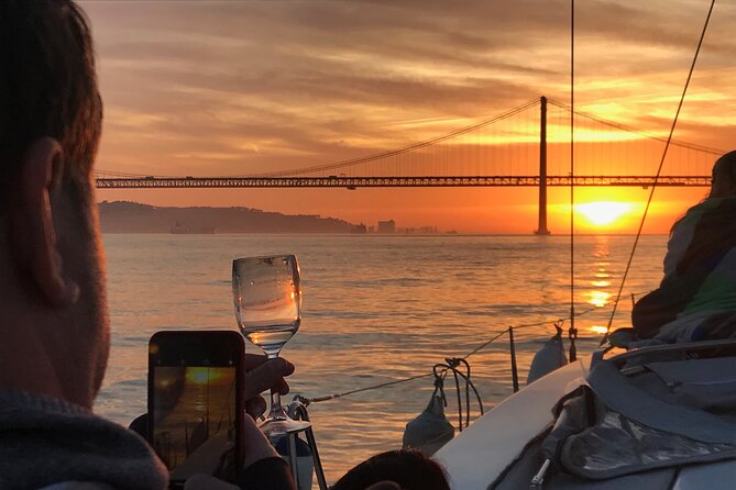 LUXURY Catamaran Sunset and Wine cruise - Quick hits before you sail