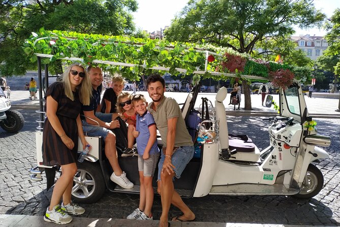 Private tuk tuk tour in old city Lisbon (Standard-1h30) - Price and Logistics: What the $84.65 Covers