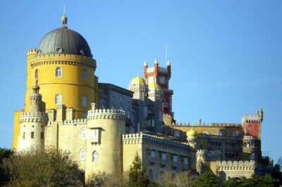 Sintra & Cascais Day Tour with Pena Palace Entry and Gardens Walk - Lisbon pickup and the “start line” reality