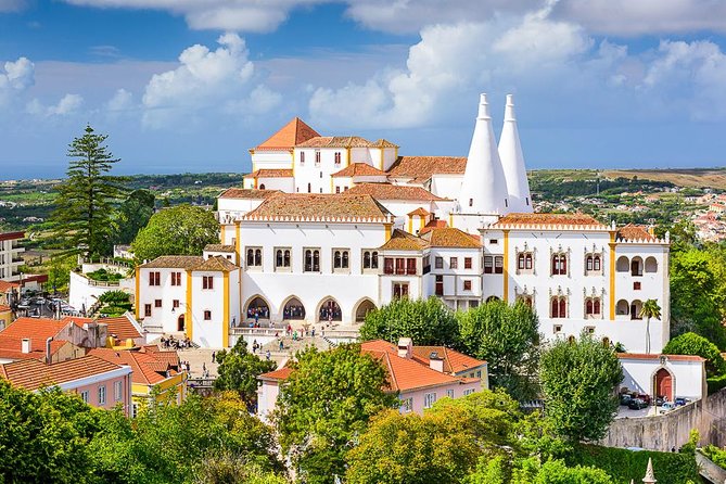 Sintra, Pena Palace, Cabo da Roca, Cascais Day Trip from Lisbon - Pickup in Lisbon: the part that saves your day
