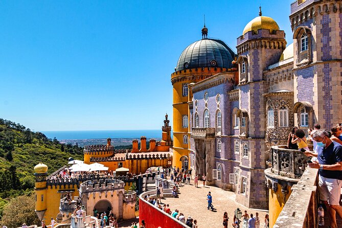 Sintra, Pena Palace, Quinta da Regaleira & Cascais Group Tour - Sintra Village Free Time: Snack, Wander, and Reset