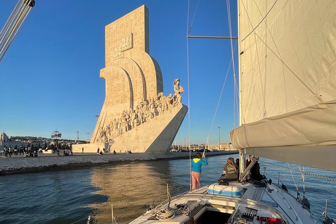 Sunset Boat Tour in Lisbon with Wine - The big wow moments: 25 de Abril and Terreiro do Paço from the water