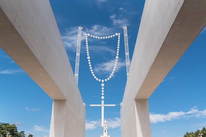 The Best of the West - Fátima, Nazaré, Óbidos & Batalha - Fátima’s Sanctuary and Basilica: spiritual stop with real-world timing
