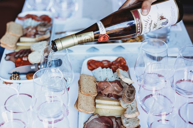 Wine and Cheese Tasting Lunch in Portuguese Wine Bar - Why This Lisbon Wine Lunch Works in 2 Hours